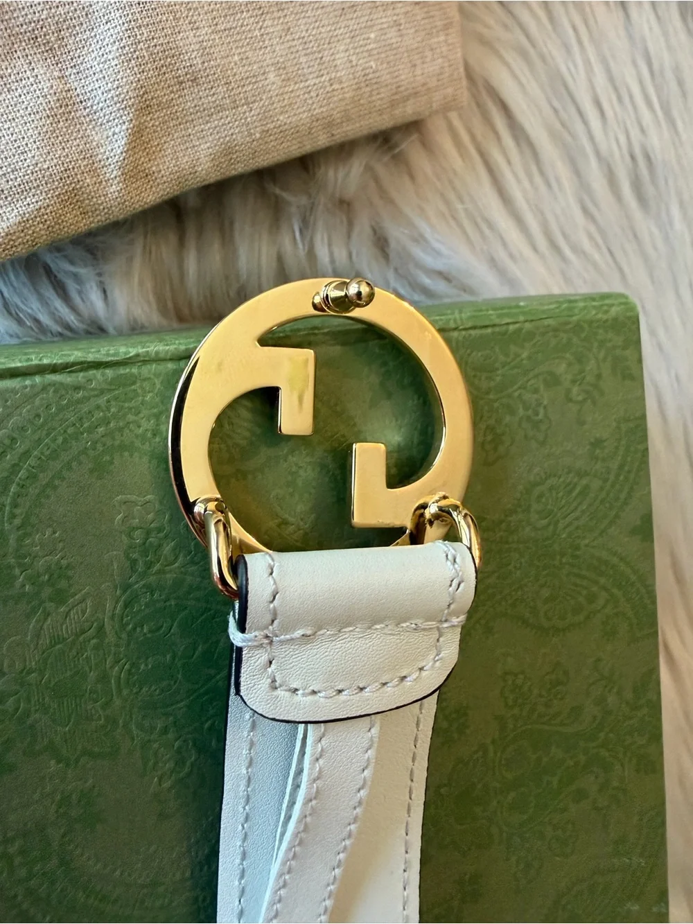 Gucci White Leather Belt with Gold Double G Buckle - Picture 6 of 11